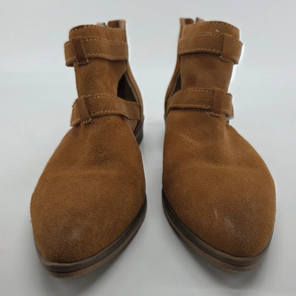 Chinese Laundry Dandie Ankle Boots 7 Brown Whiskey Suede Cutout Buckle Booties